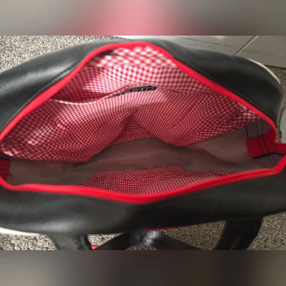 Atenti Red and Black Purse, Zippered Closure Tote Bag, Excellent Condition - Picture 5 of 13